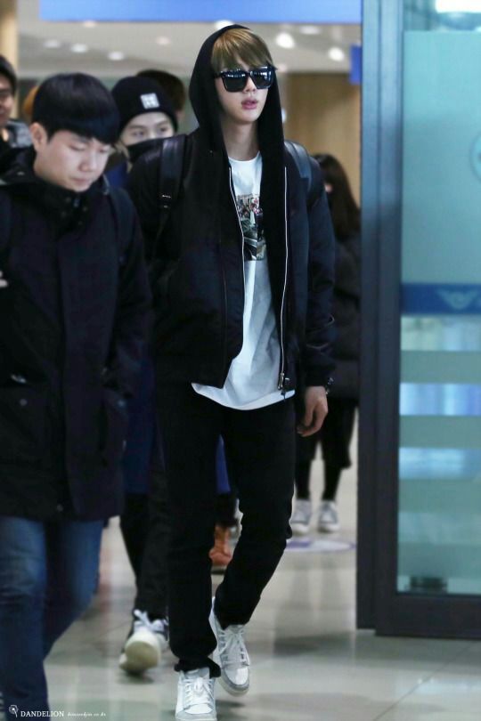 30 days bias challenge #Day 12 Jin airport fashion | ARMY's Amino