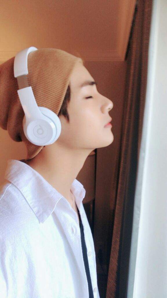 taehyung earbuds