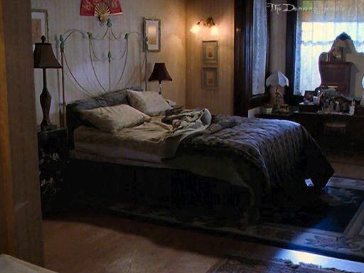 How Many Bedrooms Does The Halliwell Manor Have