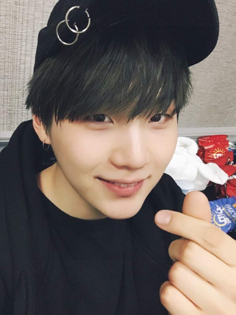 NO MAKEUP ZONE😍 | Min Suga Amino