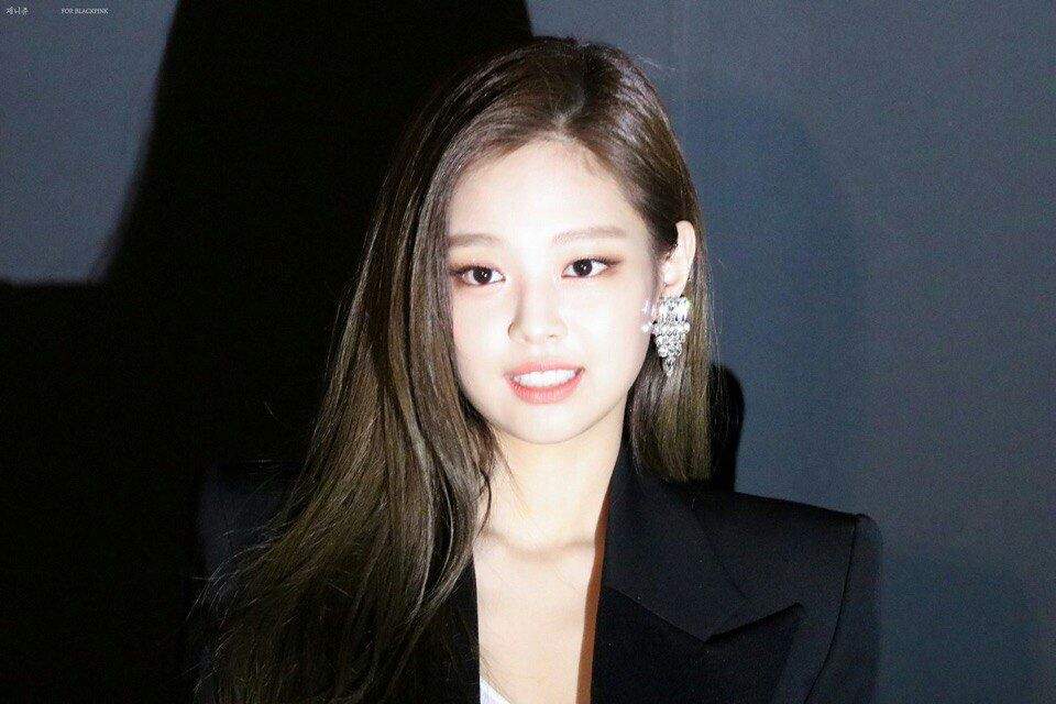 Jennie SWAG😎 | BLINK (블링크) Amino