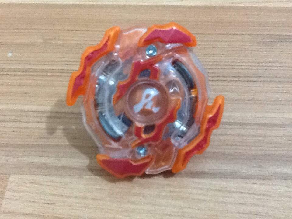 Roktavor R2: Orange Vs Blue | Beyblade Amino