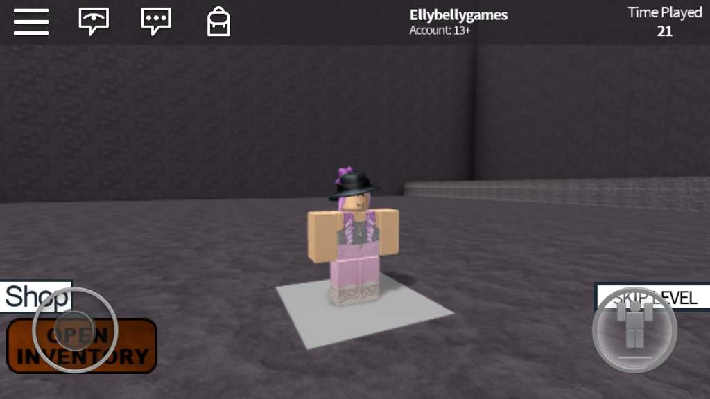Elly Plays Roblox On Her Phone Roblox Amino