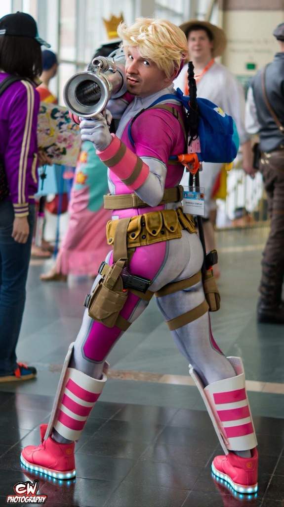 Genderbent Gwenpool | Wiki | Cosplay Amino