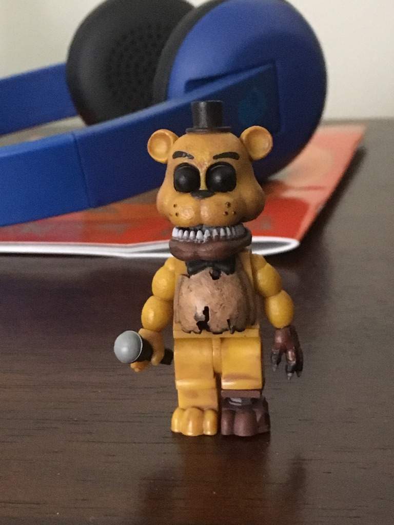 mcfarlane golden freddy