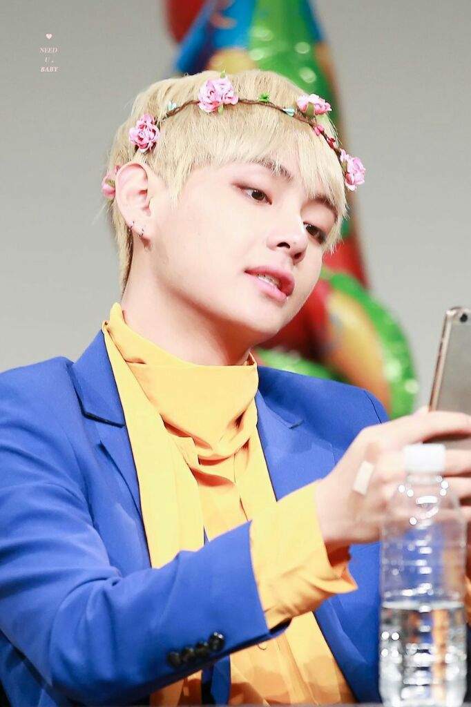 BTS With Flower crown 🌸👑🌸 | ARMY's Amino