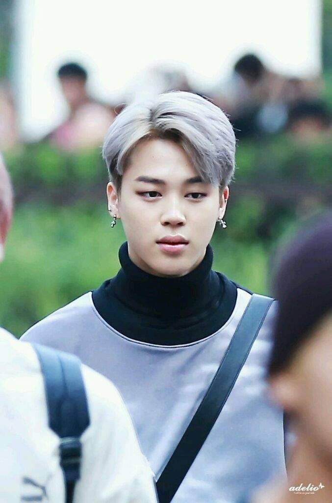 Jimin, don't you dare brushing up your hai— | ARMY's Amino Jimin, don't you dare brushing up your hai— | ARMY's Amino