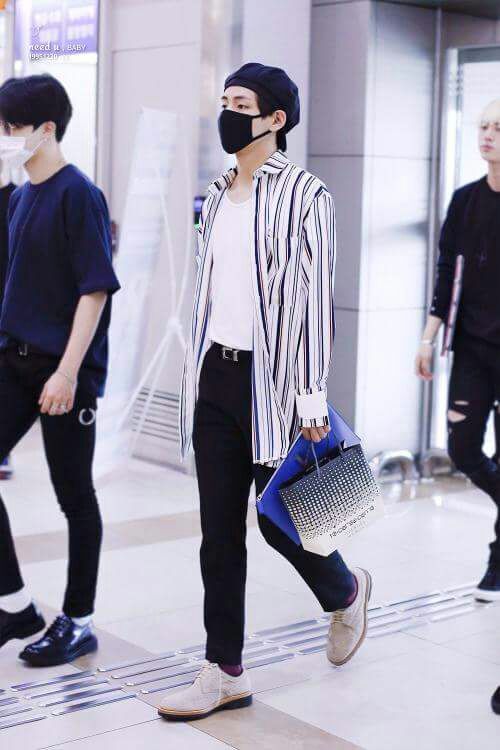 BTS KIM TAEHYUNG AIRPORT FASHION | K-Pop Amino