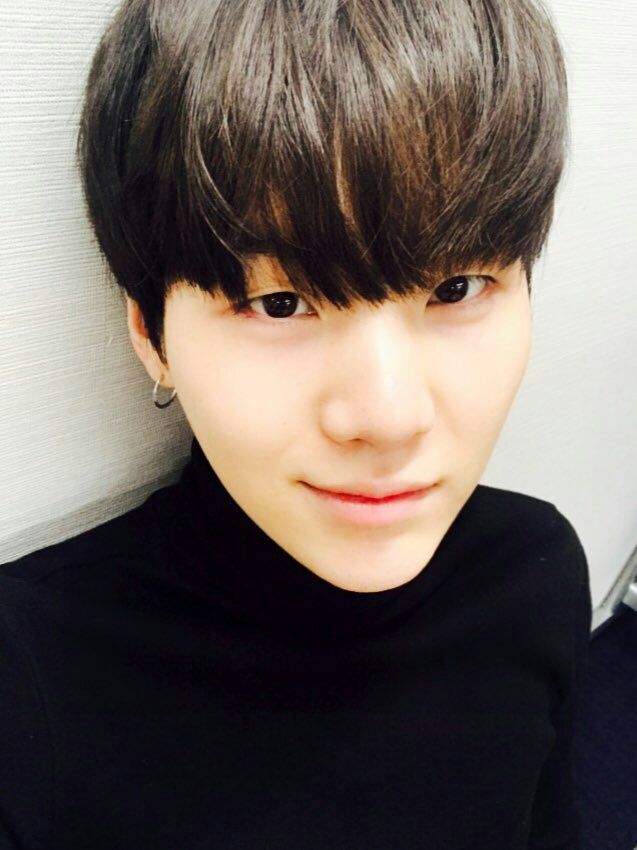 Yoongi Black Hair ♡ Selca ♡ | -Min YoonGi Amino- Amino