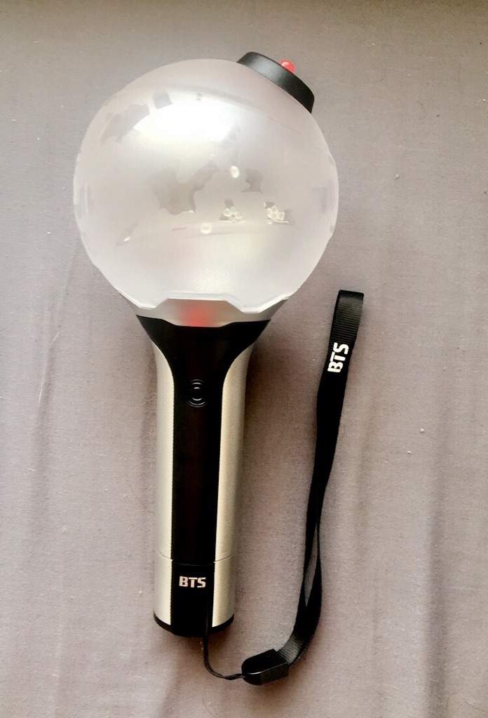 Unboxing My ARMY Bomb (Ver. 2) + info KPop Amino