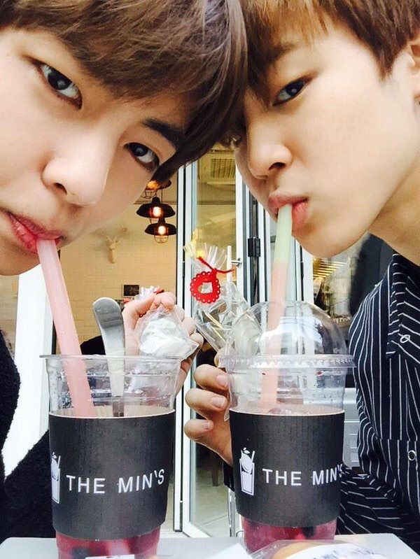 VMIN Selca 😍💘 | ARMY's Amino