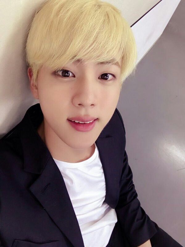 😍 Kim Seokjin with Blond Hair 😍 | ARMY's Amino