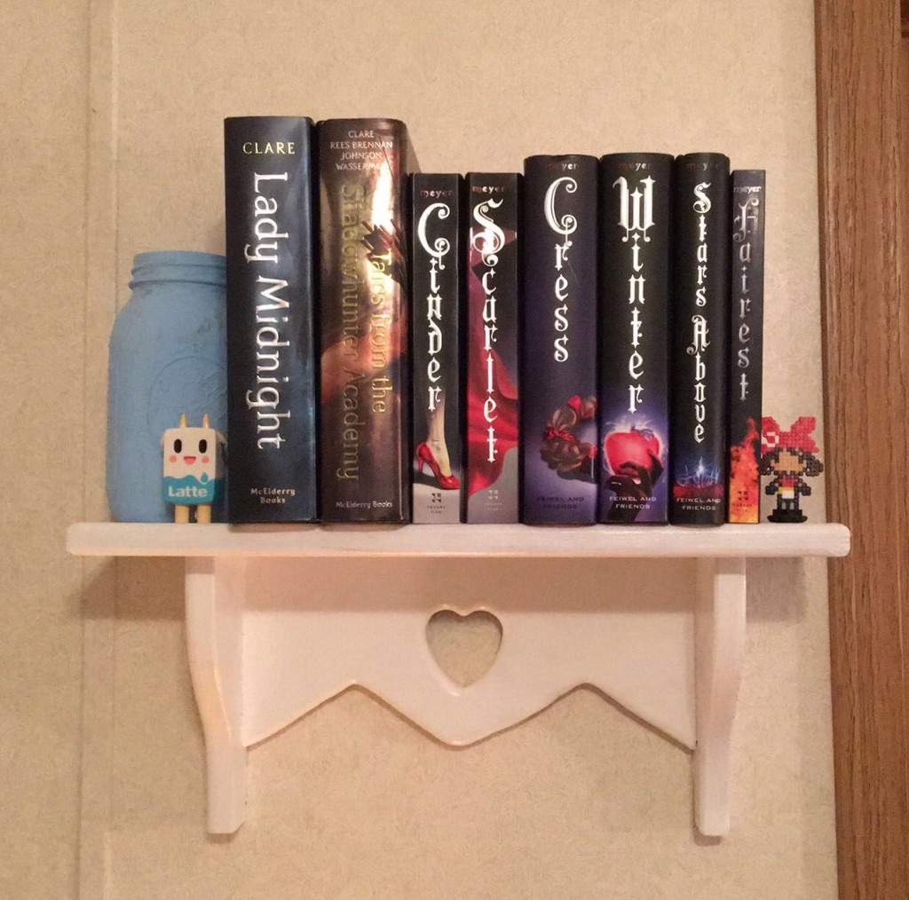 45+ Cassandra Clare Bookshelf Pics