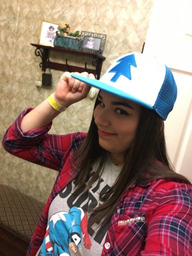GuesS WHO GOT A HECKIN' RAD HAT TODAY | Cosplay Amino