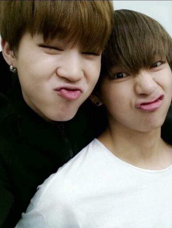 VMIN Selca 😍💘 | ARMY's Amino