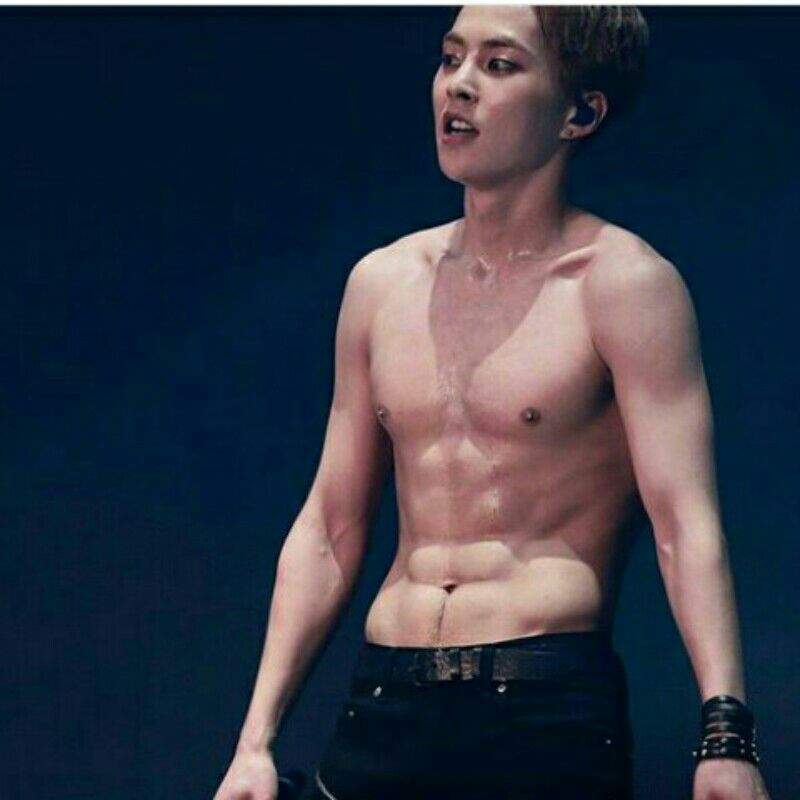 o^ EXO abs ^o^ •°•°•° | •K-Pop• Amino