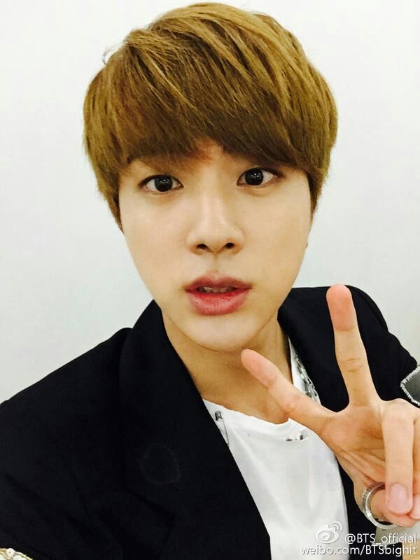 Real Talk: Jin's Hands | K-Pop Amino