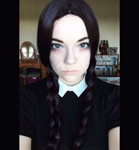 Wednesday Addams Cosplay | Cosplay Amino