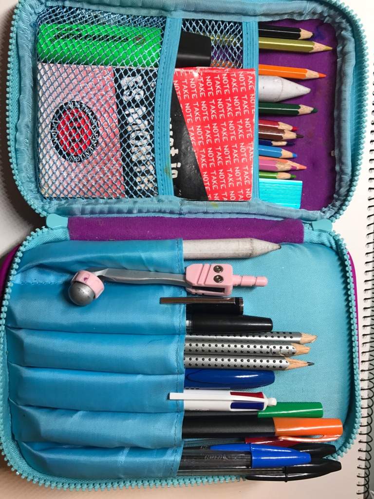 pencil cases with lots of compartments