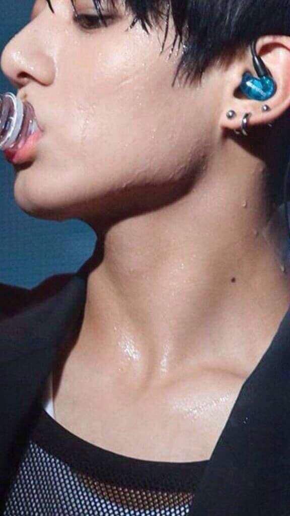 sweaty neck