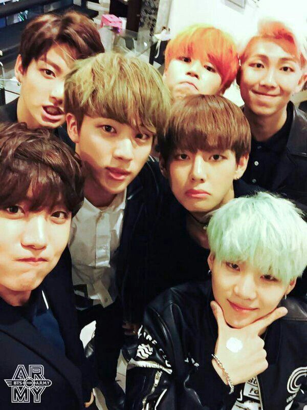 BTS TAKING SELFIE TOGETHER!! | ARMY's Amino