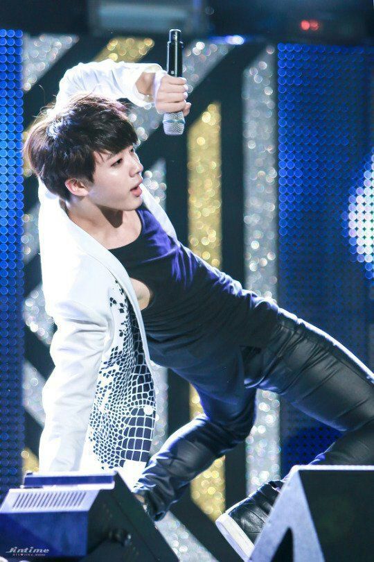 BTS Thigh Appreciation 👌 | ARMY's Amino