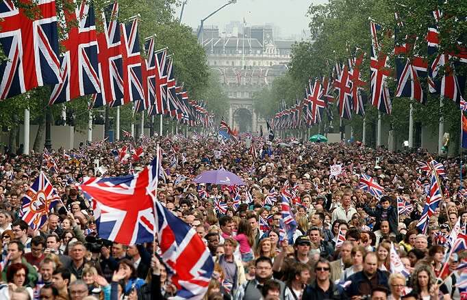 Early May Bank Holiday in the UK | Cultura Británica Amino