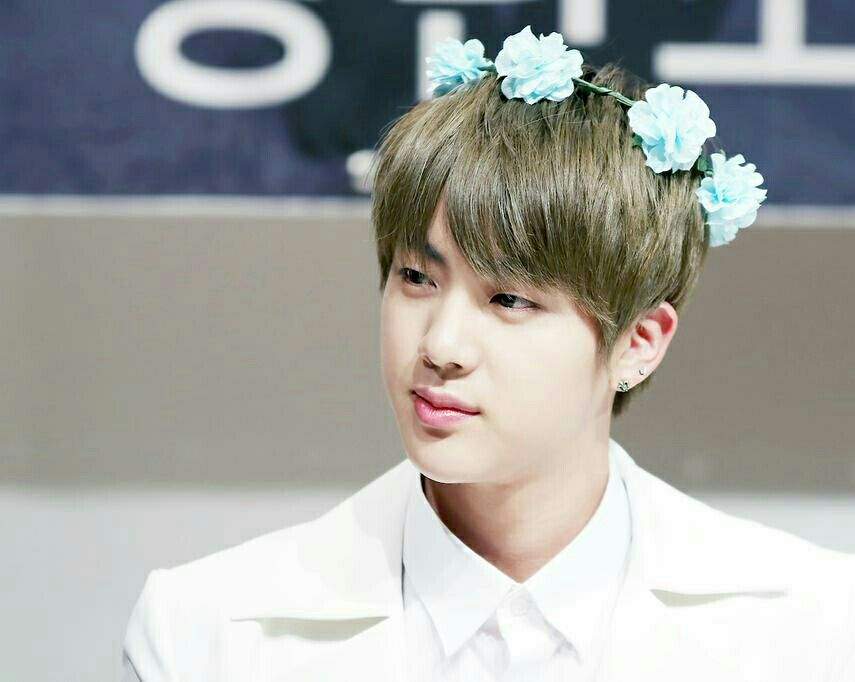 Bts with flowers crowns🌸 | ARMY's Amino