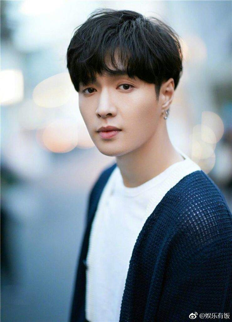 Lay news and update 170502 | Lay (Zhang Yixing) Fans Amino