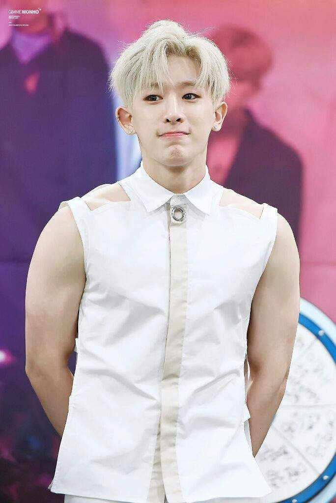 [WONHO'S ARMS] Idols body parts (1) KPop Amino