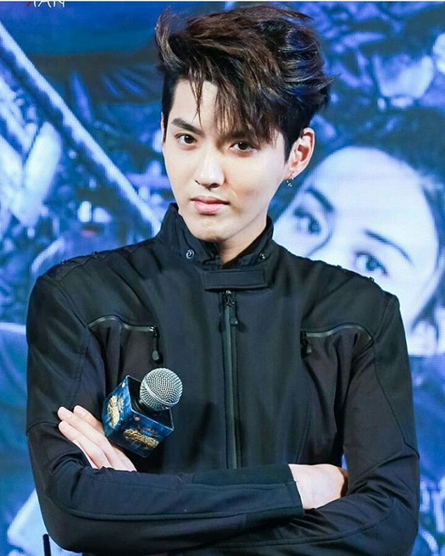 omg Where this charming come from Kris Exo kriswu | K-Pop Amino