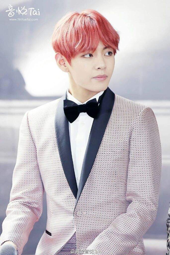 ️ Kim Taehyung in suit ️ | ARMY's Amino