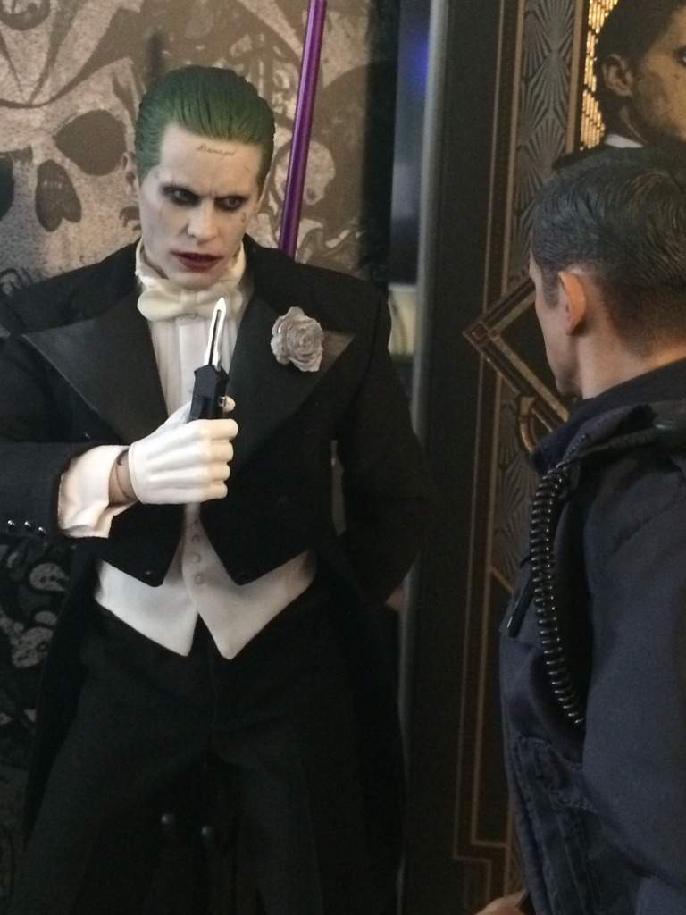 hot toys joker suicide squad tuxedo