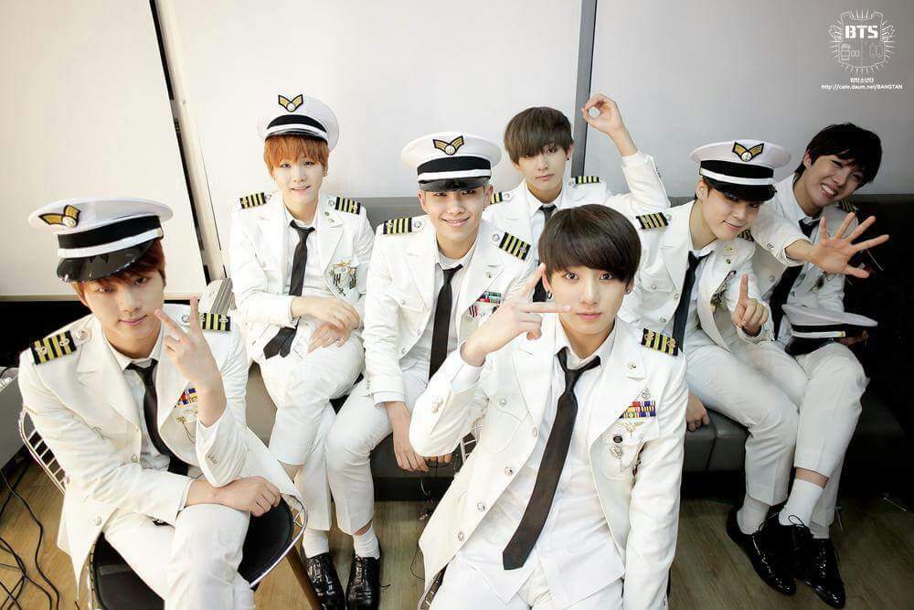 BTS WITH UNIFORM's ARMY's Amino