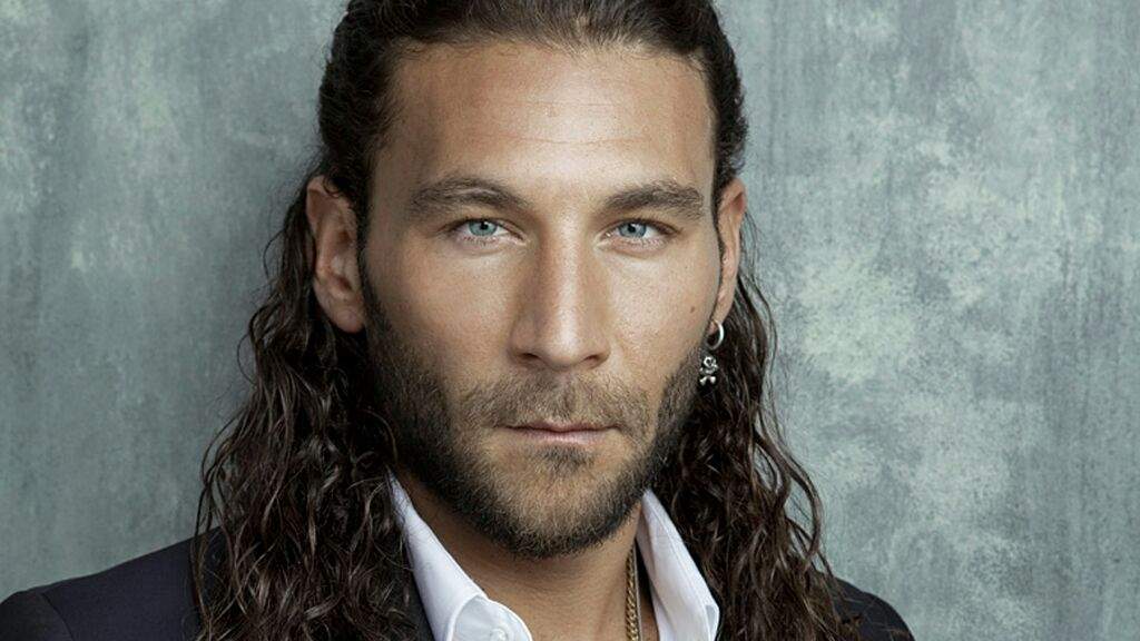 Zach McGowan Wiki The 100 Amino.