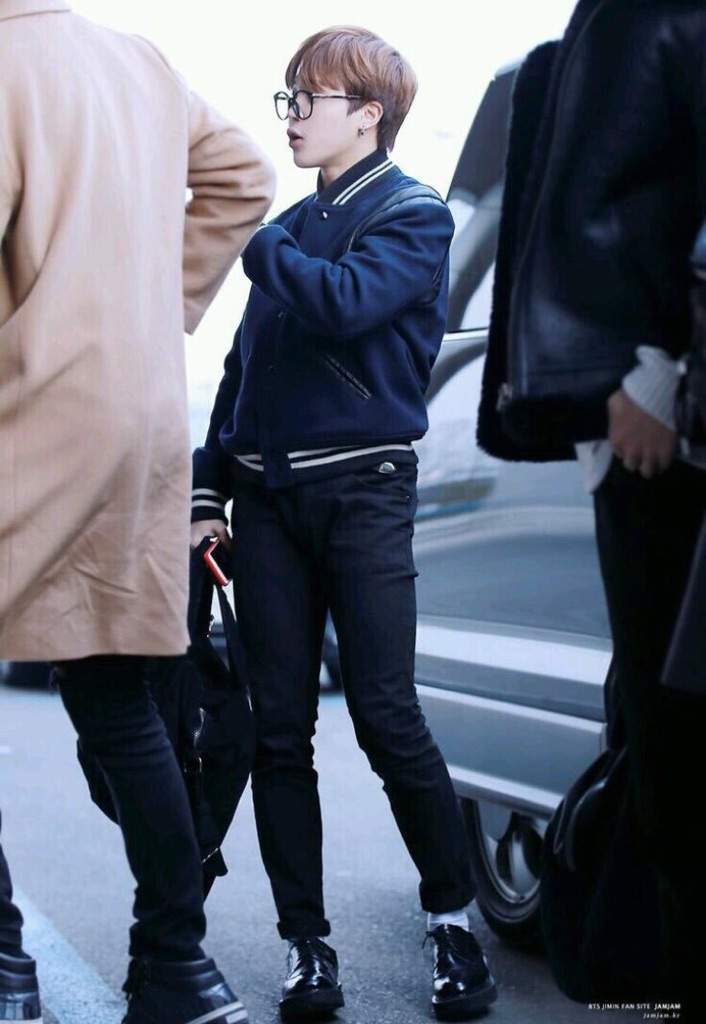 Park jimin in black leather jeans/pants/jeans | Park Jimin Amino