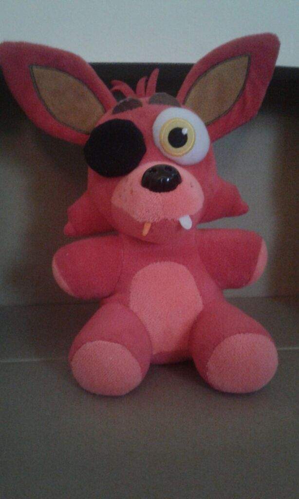 Fnaf 1 foxy figure and the plushie review | Five Nights At Freddy's Amino