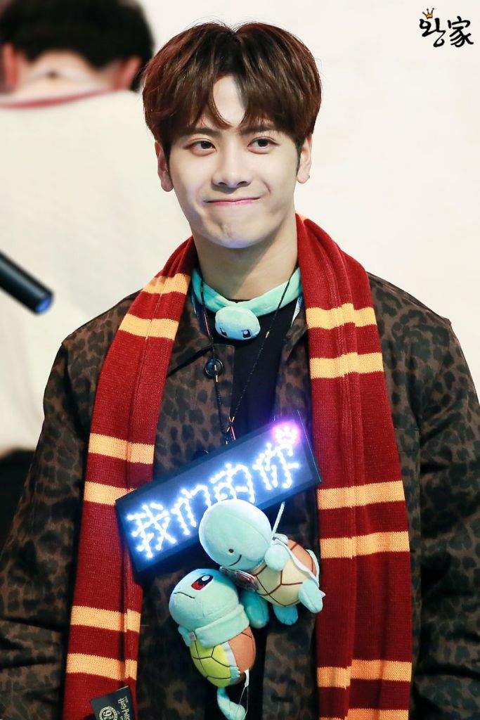 Harry Potter? | Jackson Wang Amino