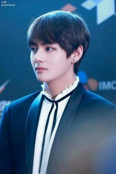 Seriously, when Kim Taehyung wear suits, he defines PERFECTION. 💘😍 ...