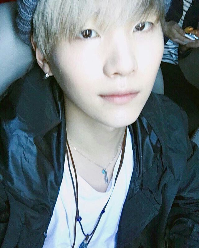 Bare faced Yoongi | ARMY's Amino