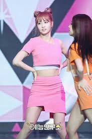 How To Dress Like Momo Stage Outfit Tt K Pop Amino