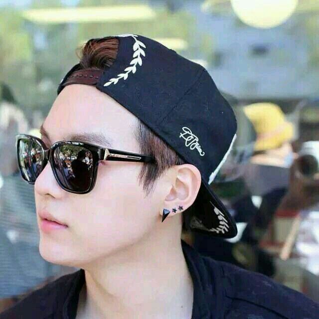 BTS and their 27 ear piercings | ARMY's Amino