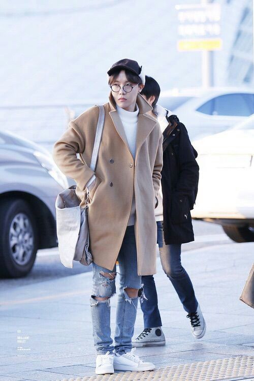 airport fashion j-hope APPRECIATING REAL BEAUTY🔥-JUNG HOSEOK♡ | ARMY's Amino