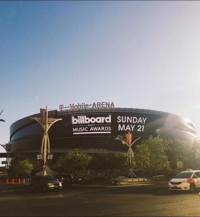 Schedule for BBMAs in different time zonesBTS enjoying Las Vegas RM