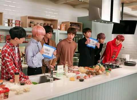 BTS COCINANDO !! | ARMY's Amino Amino