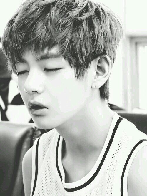 What will you do when bts member v died on a car accident? | ARMY's Amino