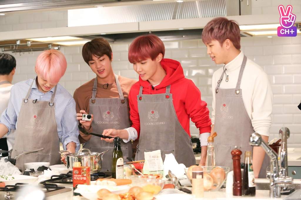 Vlive Bts V Live Bts Run Bts 2017 Ep 20 Army S Amino Vlive Bts V Live Bts Run Bts 2017 Ep 20 Army S Amino