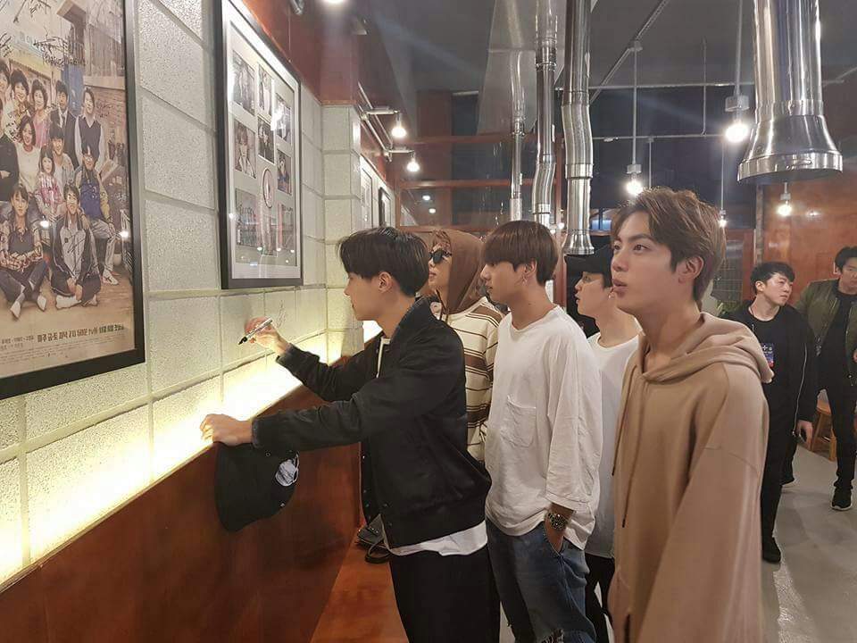 BTS AT 678 SYDNEY KOREAN BBQ RESTO ARMY's Amino