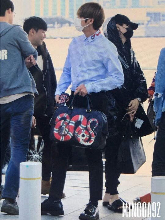 kim taehyung gucci bag