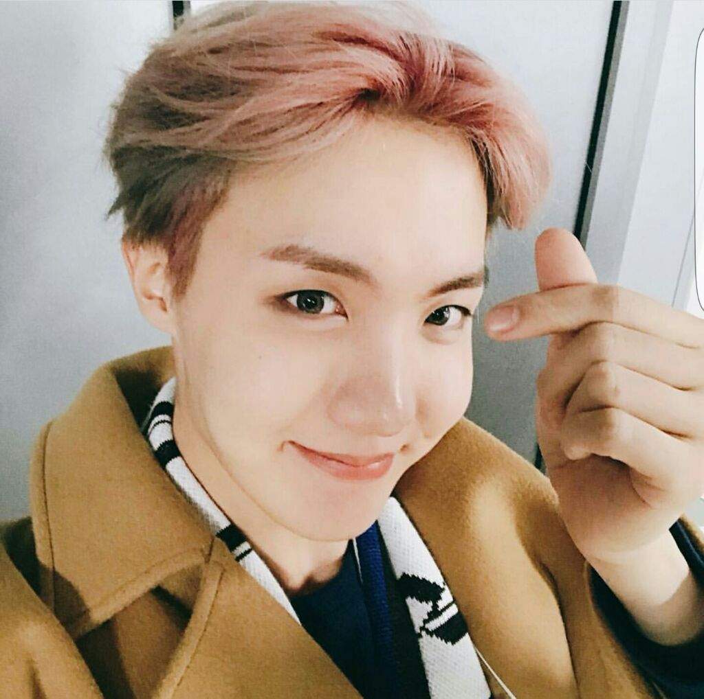 Jung Hoseok: Selfies (a collection ) | ARMY's Amino